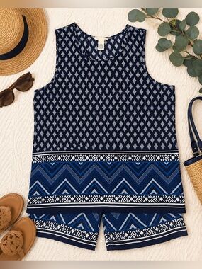 One Urban Day Blue Geometric Sleeveless Blouse Split Back Tank Top L